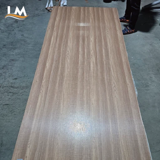 シルバン-テクスチャード木炭複合ファサード